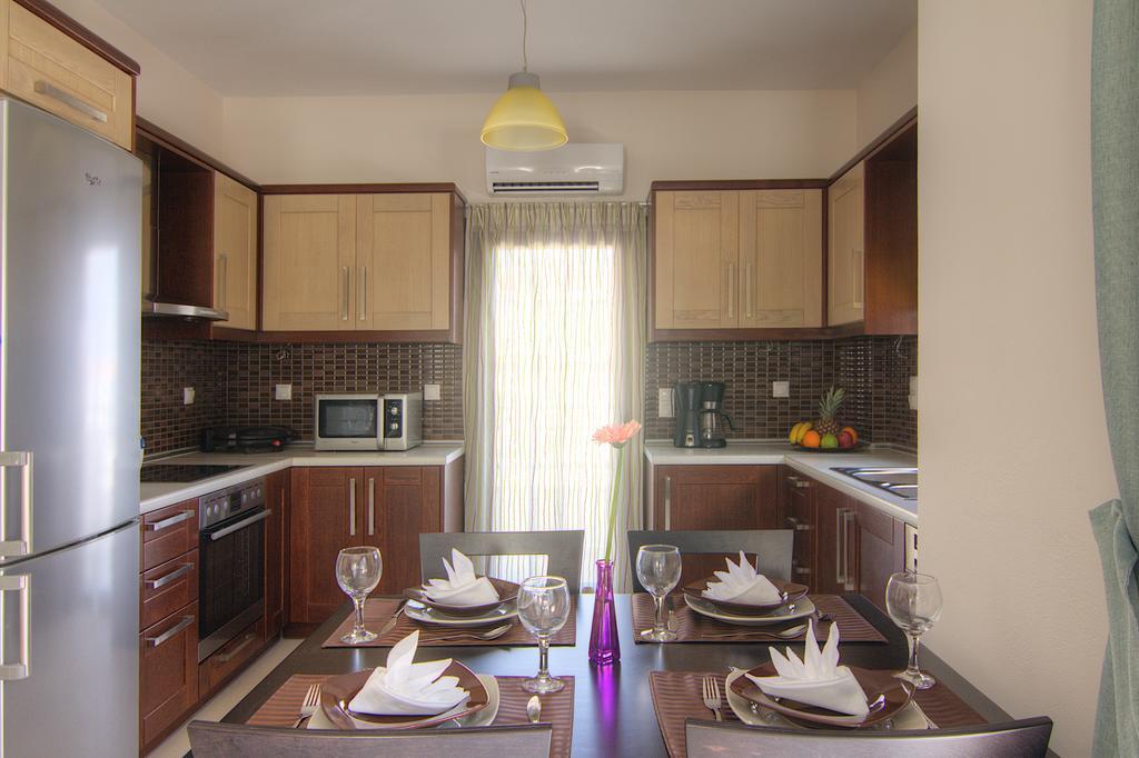 Real Dream Villas, Cretan Gems With Seaviews, By Thinkvilla Bali (Crete)