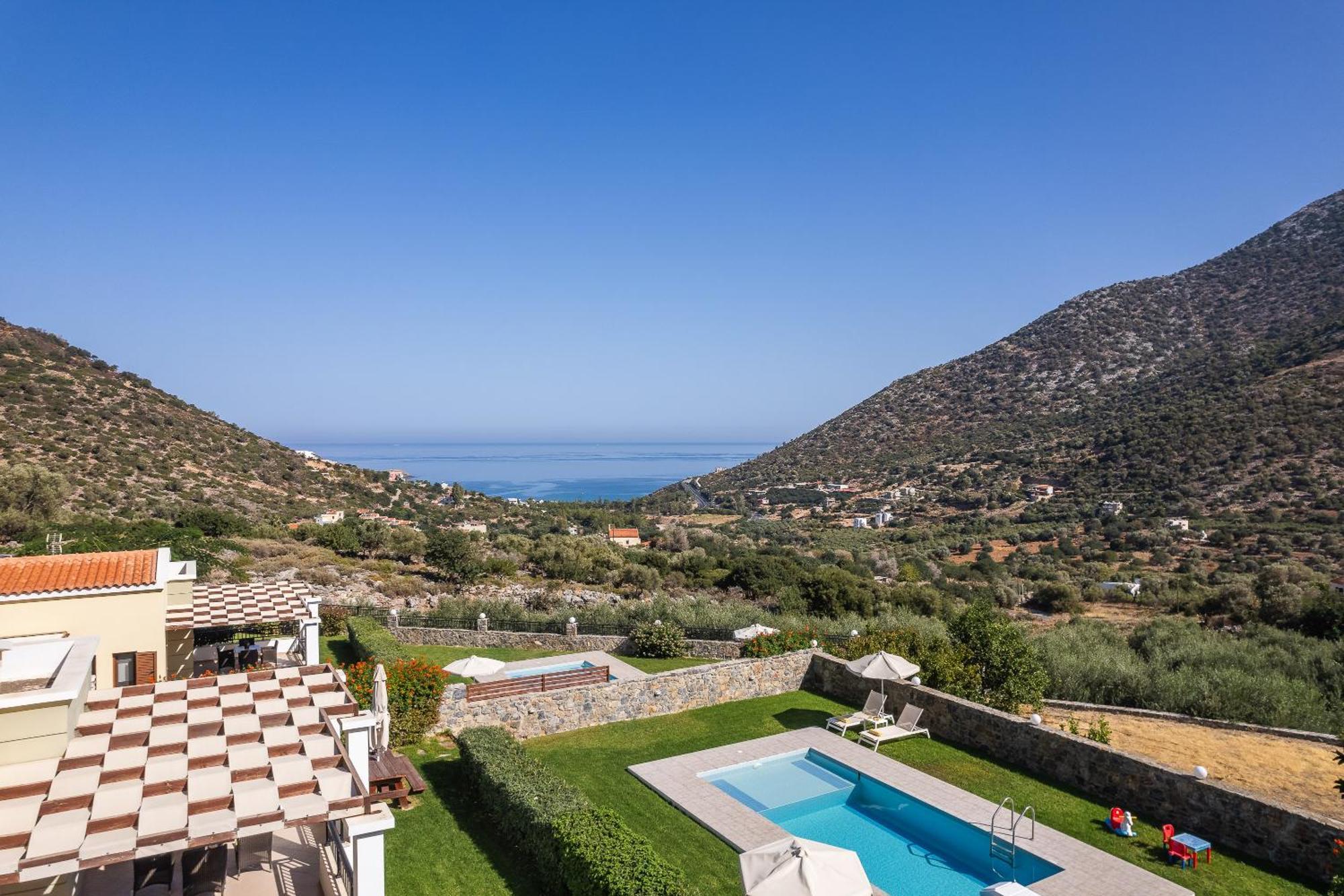 Real Dream Villas, Cretan Gems With Seaviews, By Thinkvilla Villa *