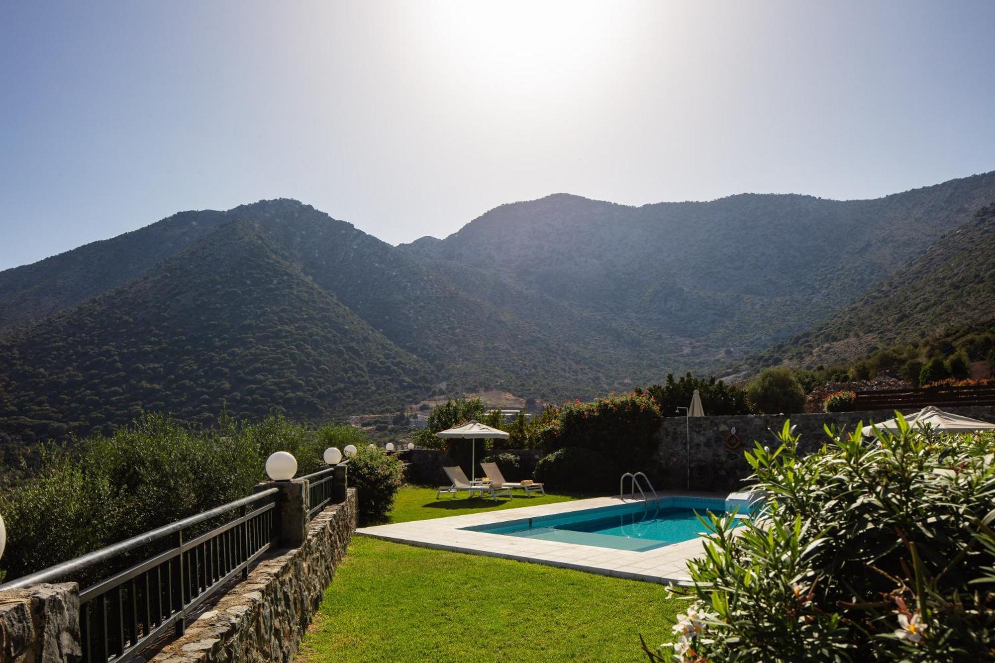 Real Dream Villas, Cretan Gems With Seaviews, By Thinkvilla * Bali (Crete)
