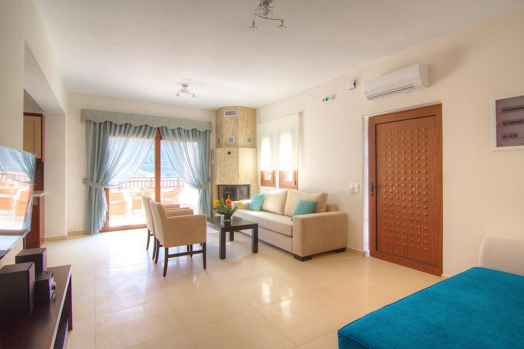 Real Dream Villas, Cretan Gems With Seaviews, By Thinkvilla Bali (Crete)